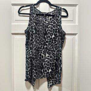 Express top Leopard print